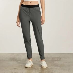 NWT Everlane Everyone Relaxed Nylon Tapered Sweatpant Jogger XS